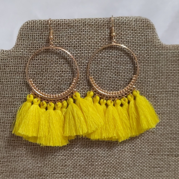 Two Pairs NEW Tassel Fashion Earrings - Picture 2 of 6